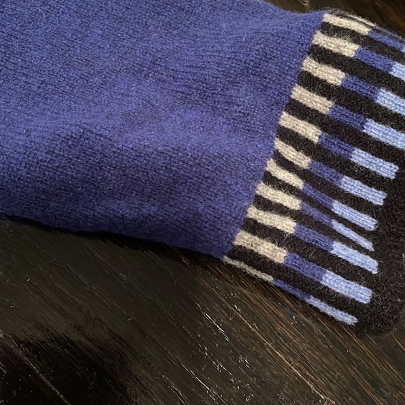 NWT New w/ Tag Men's UniqloxJW Anderson Blue Abstract Print Turtleneck Sweater - Picture 4 of 13